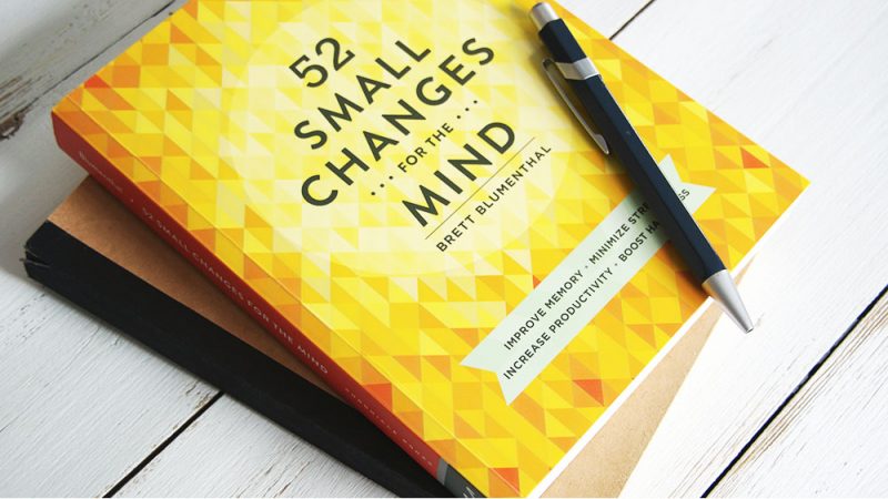 Ik ben op 1 januari gestart met het volgen van de 52 Small Changes for the Mind, naar het gelijknamige boek. Inmiddels zijn we over de helft en dus wilde ik graag met je delen hoe dit mij afgaat en wat ik er van vind!